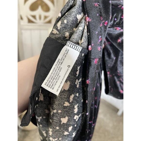 The Nines by Hatch Black Velvet Pink Floral Maternity Dress Size Small - Picture 4 of 6